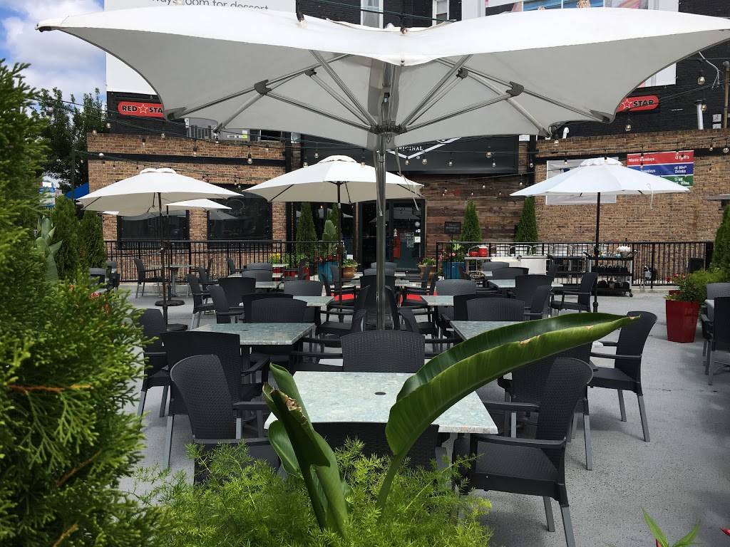 Ginos East Of Lakeview | restaurant | 2801 N Lincoln Ave, Chicago, IL 60657, USA | 7733273737 OR +1 773-327-3737