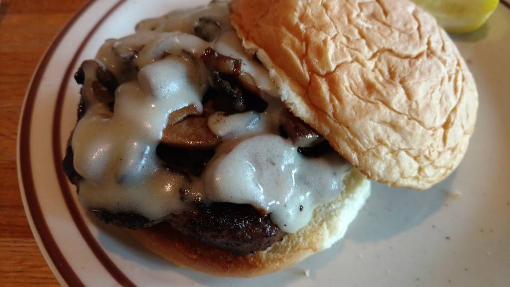 McOttos | restaurant | 100 Chamber Dr, Anamosa, IA 52205, USA | 3194624200 OR +1 319-462-4200