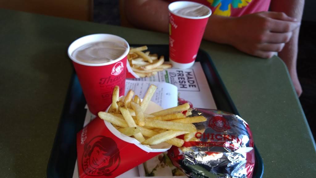 Wendys | restaurant | 1756 N Getty St, Muskegon, MI 49445, USA | 2317449380 OR +1 231-744-9380