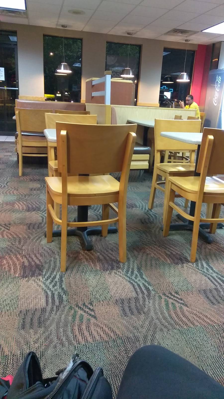 Wendys | restaurant | 31159 Harper Ave, St Clair Shores, MI 48082, USA | 5862947611 OR +1 586-294-7611