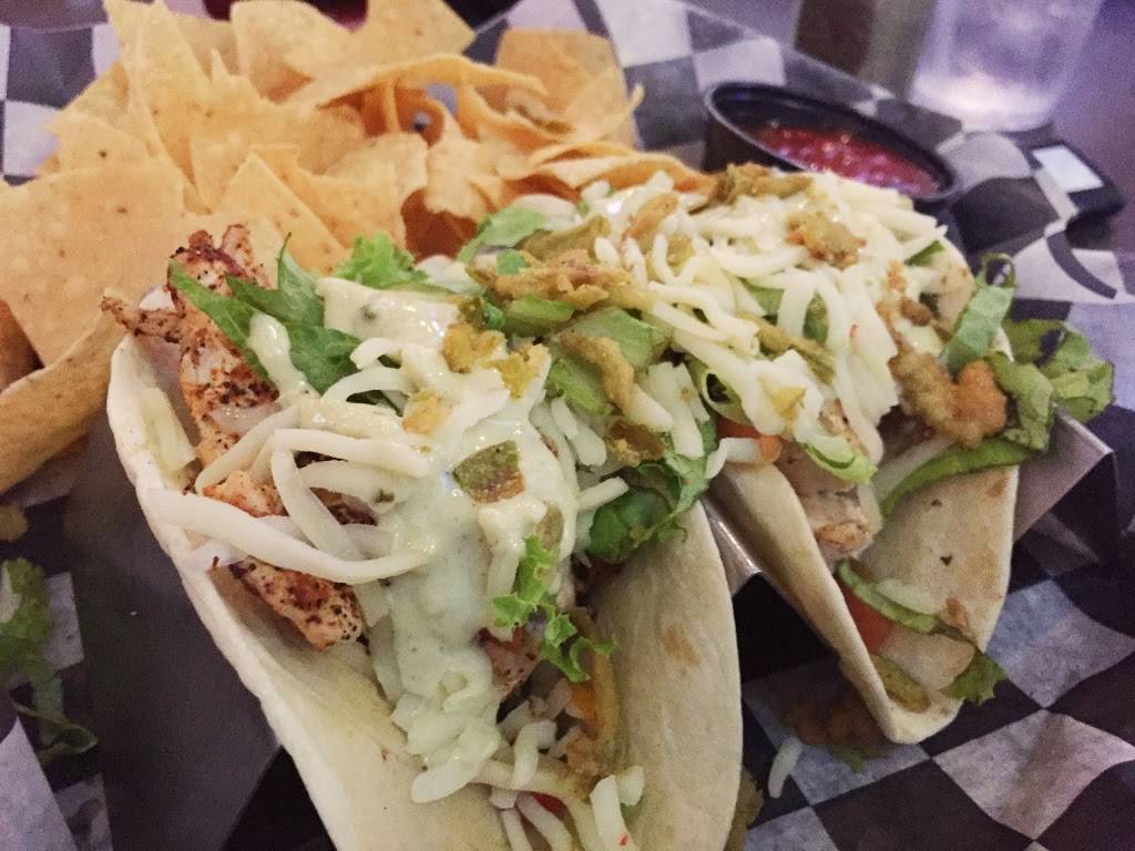 Louies Grill & Bar | restaurant | 1600 Garth Brooks Blvd #100, Yukon, OK 73099, USA | 4053543200 OR +1 405-354-3200