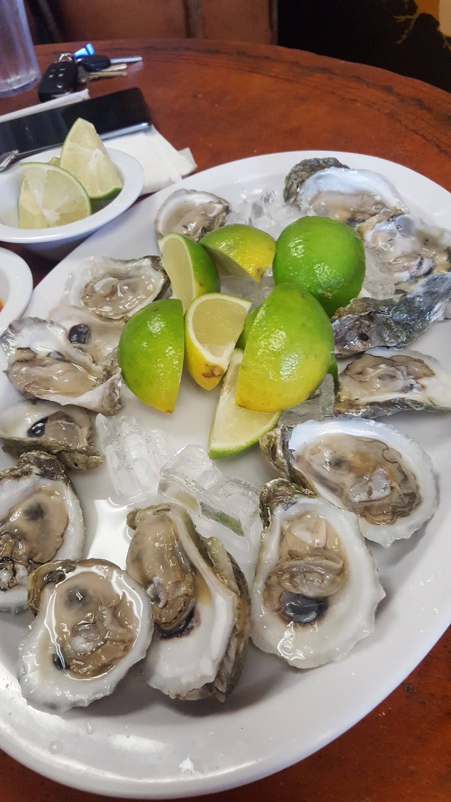 Mariscos Güero | restaurant | 2150 South St, Long Beach, CA 90805, USA | 5626342886 OR +1 562-634-2886