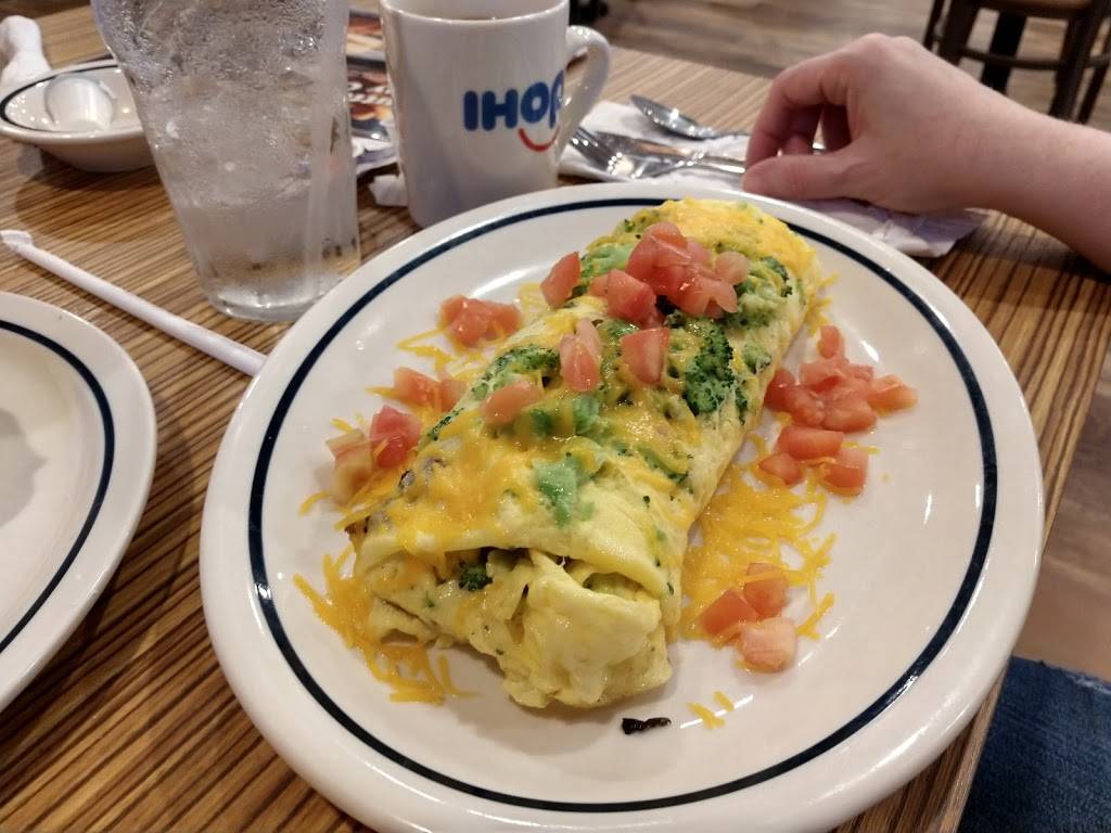 IHOP | restaurant | 8201 N Wickham Rd, Melbourne, FL 32940, USA | 3214269655 OR +1 321-426-9655