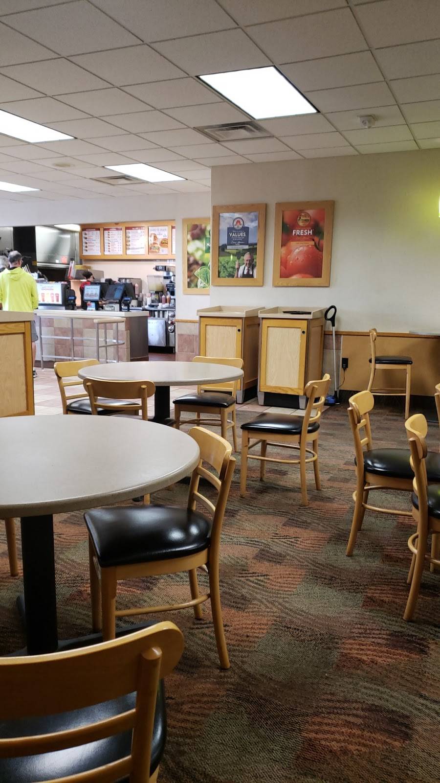 Wendys | restaurant | 402 Aetna St, Martins Ferry, OH 43935, USA | 7406331976 OR +1 740-633-1976