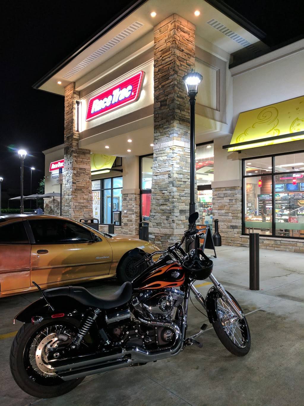 RaceTrac | bakery | 4697 FL-7, Lauderdale Lakes, FL 33319, USA | 9544972971 OR +1 954-497-2971