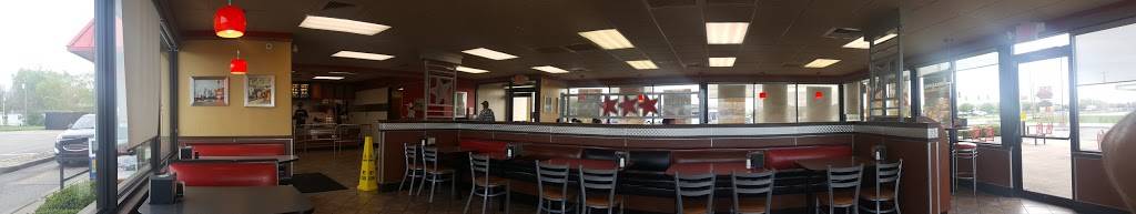 Hardees | restaurant | 12000 Hartman Dr, Edinburgh, IN 46124, USA | 8125265293 OR +1 812-526-5293