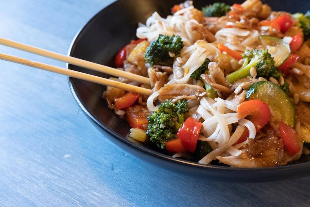 HuHot Mongolian Grill | restaurant | 3021 S 108th St, West Allis, WI 53227, USA | 4149888881 OR +1 414-988-8881