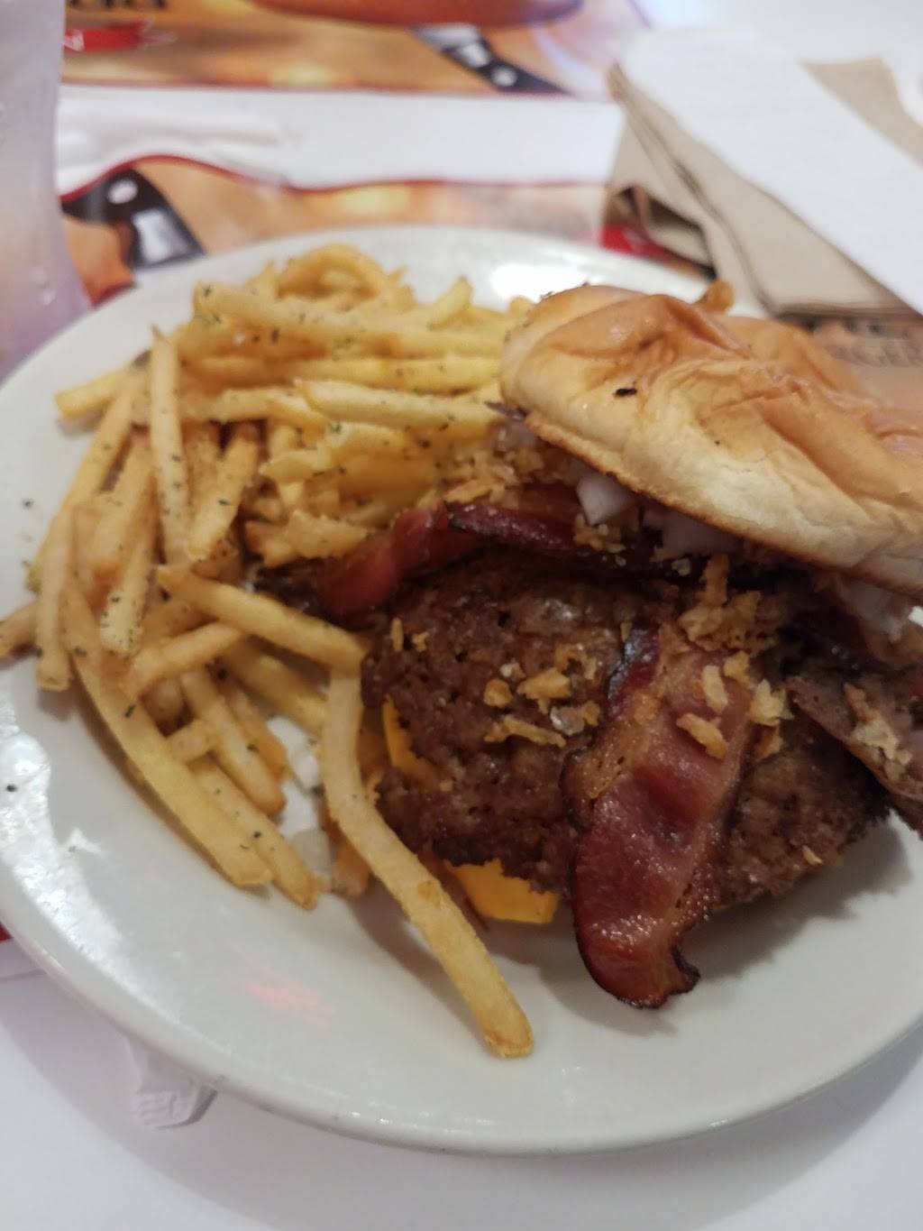 Steak n Shake | restaurant | 3000 Old Boynton Road, Boynton Beach, FL 33436, USA | 5613695977 OR +1 561-369-5977