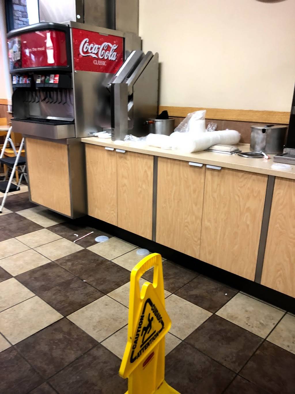 Wendys | restaurant | 9600 Longstreet Rd, Willis, TX 77318, USA | 9368568078 OR +1 936-856-8078