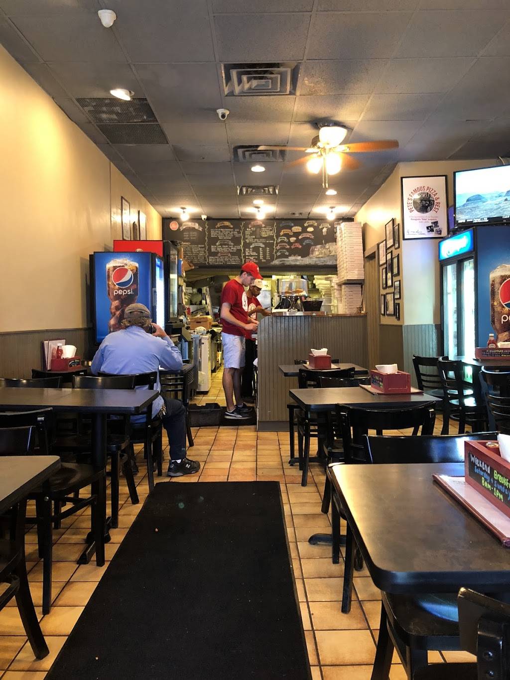 Petes Famous Pizza | restaurant | 2328 Fairmount Ave, Philadelphia, PA 19130, USA | 2157653040 OR +1 215-765-3040