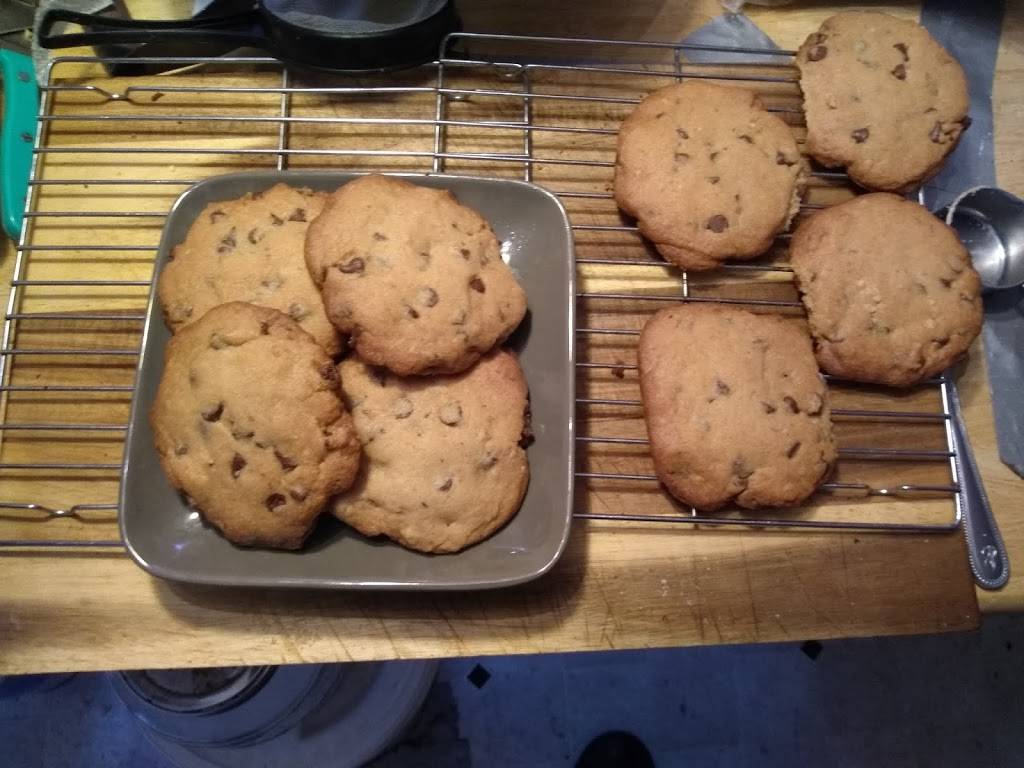 Rocky Road cupcakes shop | restaurant | 1571 Highland Drive, Kalamazoo, MI 49007, USA | 2697209978 OR +1 269-720-9978