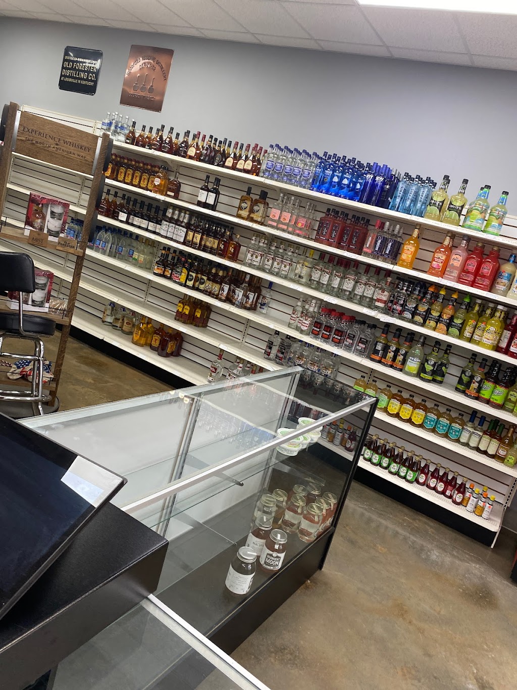 Shell gas station and liquor stores | restaurant | 1800 Crescent Ridge Rd NE, Tuscaloosa, AL 35404, USA | 2057645077 OR +1 205-764-5077