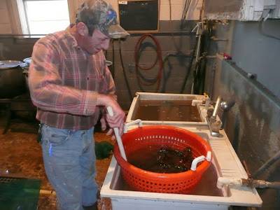 Little Eagle Seafood | restaurant | 1813 S Bayou Dr, Golden Meadow, LA 70357, USA | 9854755122 OR +1 985-475-5122