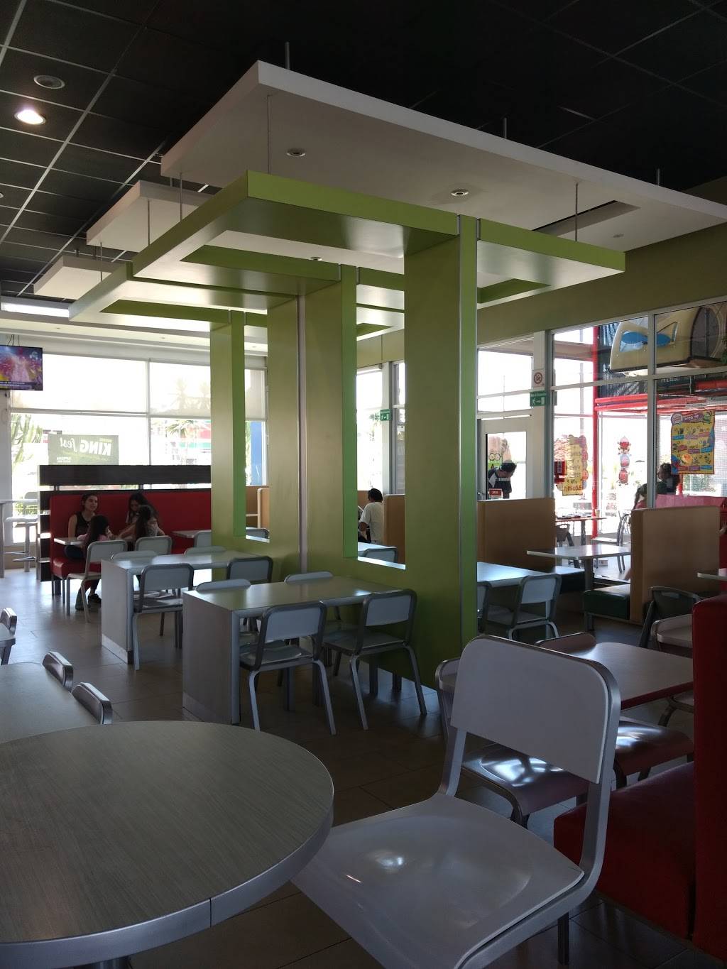 Burger King FOOD COURT ROSARITO | restaurant | Escenica Tijuana-Ensenada 300, Reforma, 22710 Rosarito, B.C., Mexico | 015552555241 OR +52 55 5255 5241
