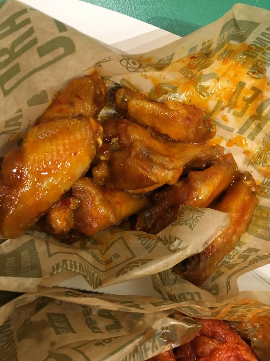 Wingstop | restaurant | 237 NE 28th St, Fort Worth, TX 76164, USA | 8176249464 OR +1 817-624-9464