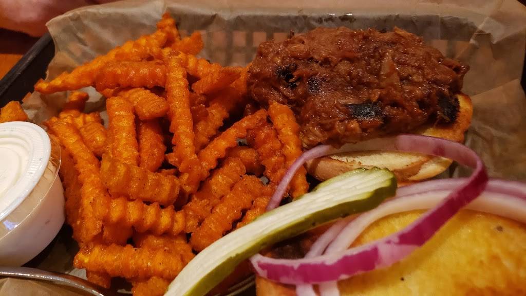 Chicken Coop Inc | restaurant | 120 E 3rd St, Grand Island, NE 68801, USA | 3083982500 OR +1 308-398-2500