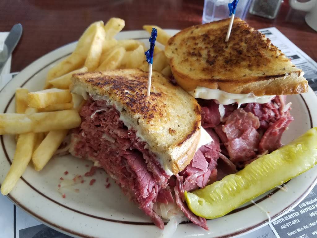 Canarys Family Restaurant | restaurant | 28981 Lorain Rd, North Olmsted, OH 44070, USA | 4407779411 OR +1 440-777-9411