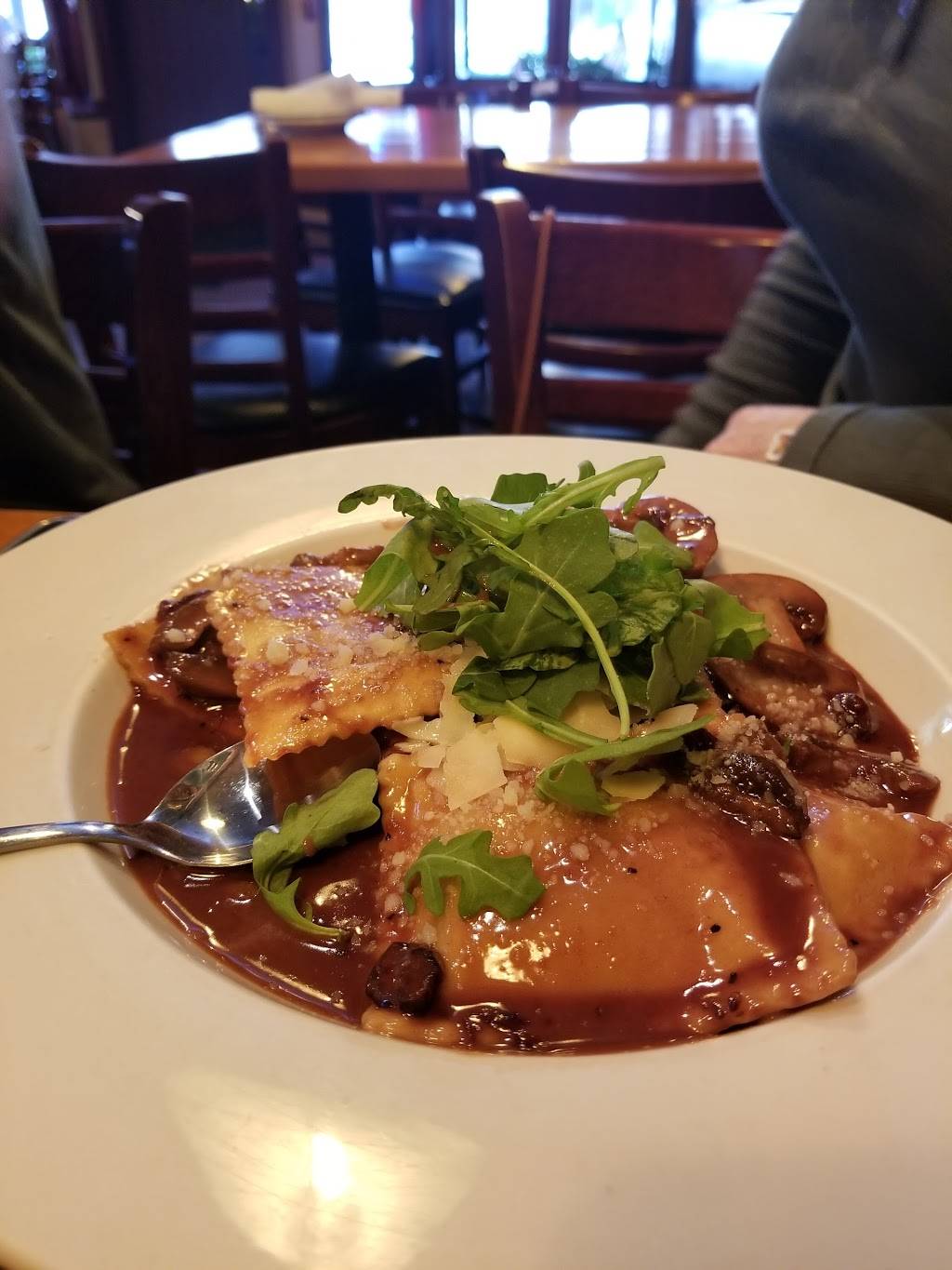 Four Square Restaurant & Bar | restaurant | 16 Commercial St, Braintree, MA 02184, USA | 7818484448 OR +1 781-848-4448