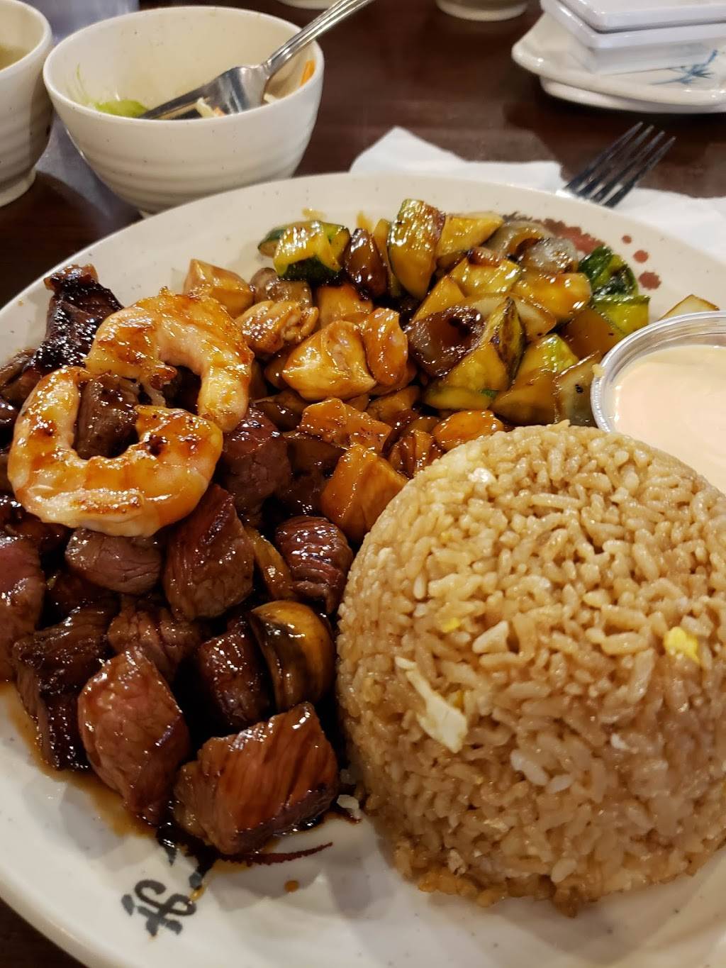 Little Tokyo Restaurant | restaurant | 2430 Teaster Ln # 212, Pigeon Forge, TN 37863, USA | 8659080555 OR +1 865-908-0555