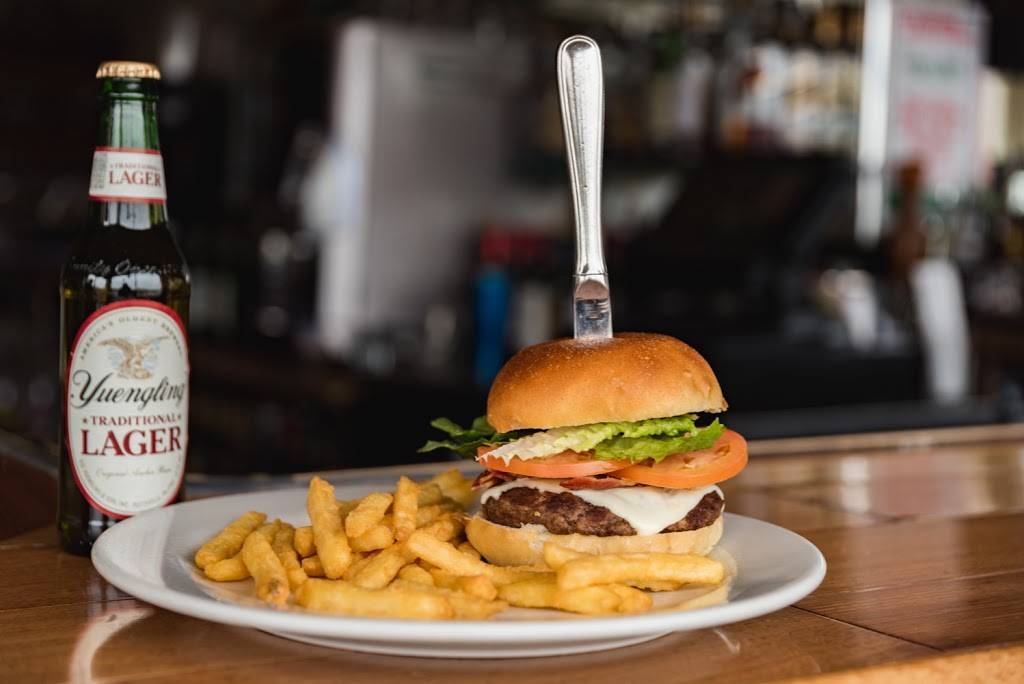 Carluccis Waterfront | restaurant | 876 Centerton Rd, Mt Laurel, NJ 08054, USA | 8562355737 OR +1 856-235-5737