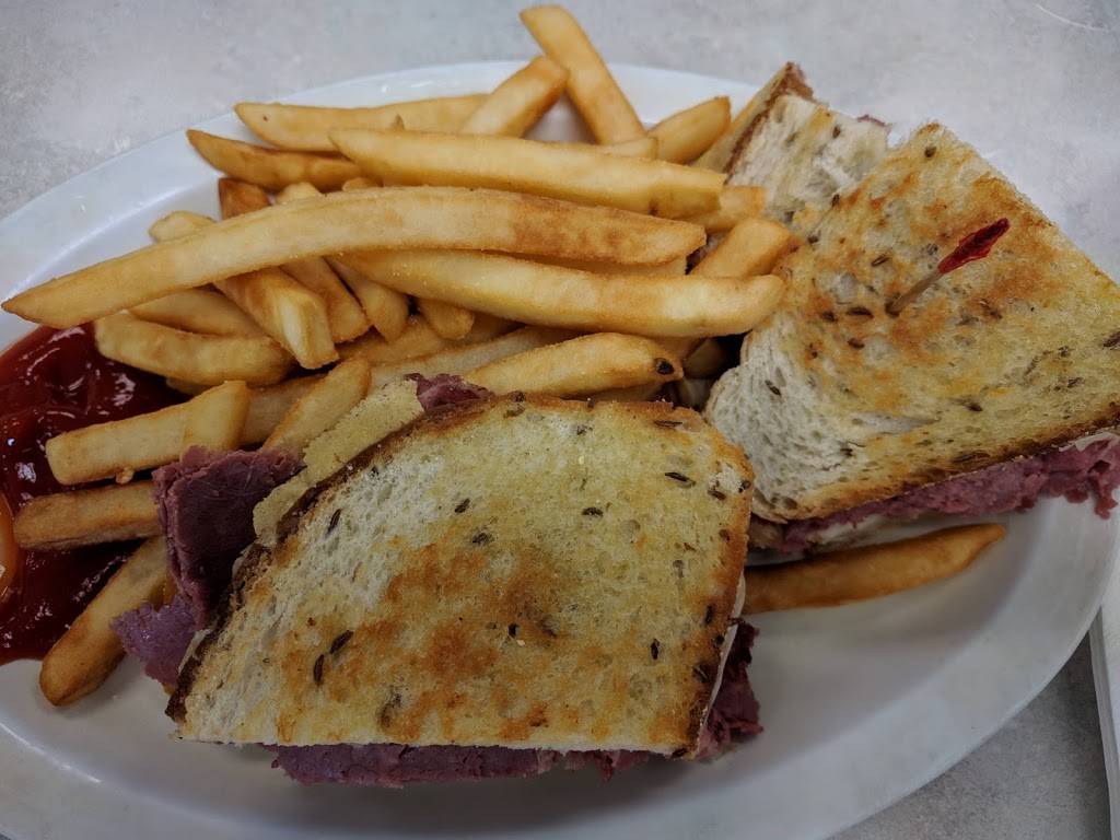 Southside Diner | restaurant | 10705 W Pleasant Valley Rd, Parma, OH 44130, USA | 4408426888 OR +1 440-842-6888