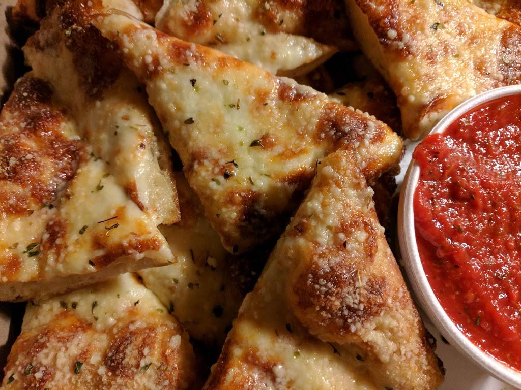 Primos Pizza | restaurant | 8237 Allen Rd, Allen Park, MI 48101, USA | 3139285500 OR +1 313-928-5500