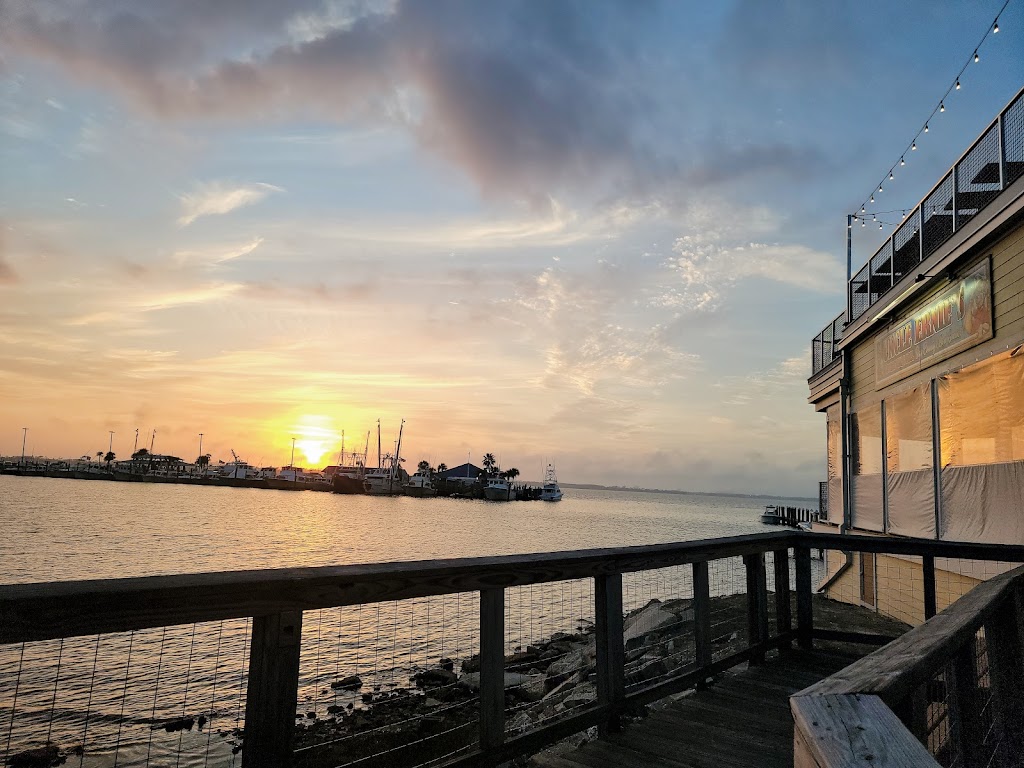 Uncle Ernies | restaurant | 1151 Bayview Ave, Panama City, FL 32401, USA | 8507638427 OR +1 850-763-8427