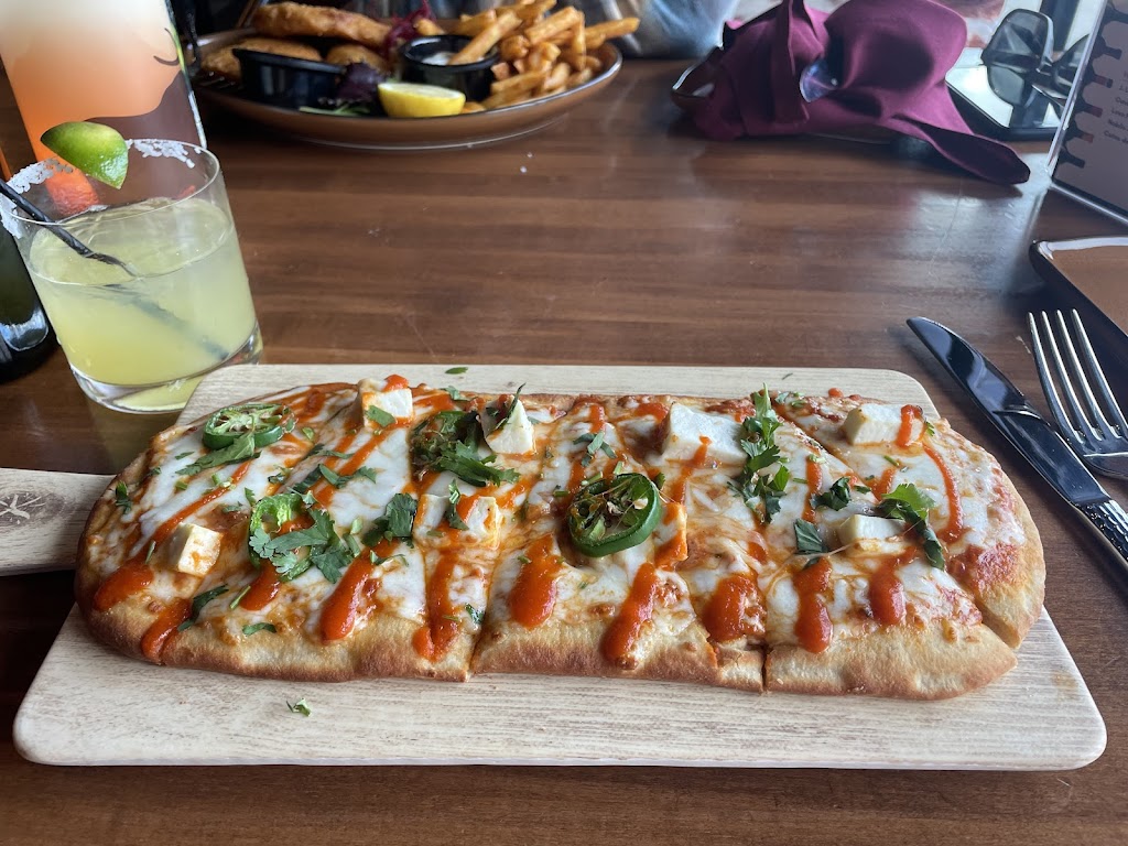 Clarks Lodge | restaurant | 12011 Snowden Farm Pkwy, Clarksburg, MD 20871, USA | 3015015935 OR +1 301-501-5935