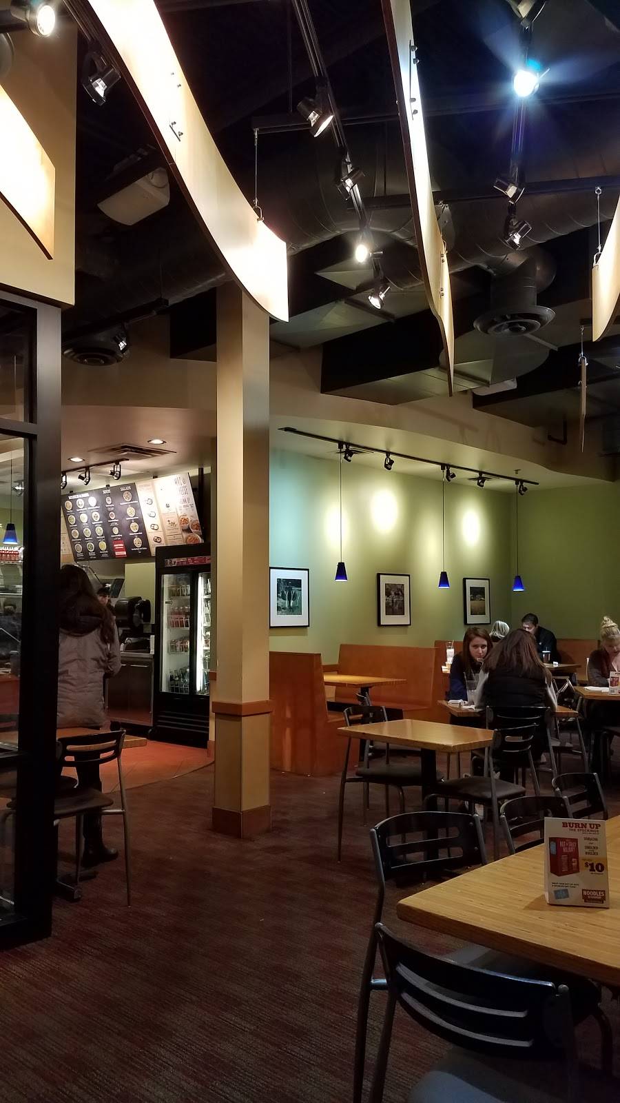 Noodles and Company | restaurant | 1600 Warren St And, Stadium Rd, Mankato, MN 56001, USA | 5072991882 OR +1 507-299-1882