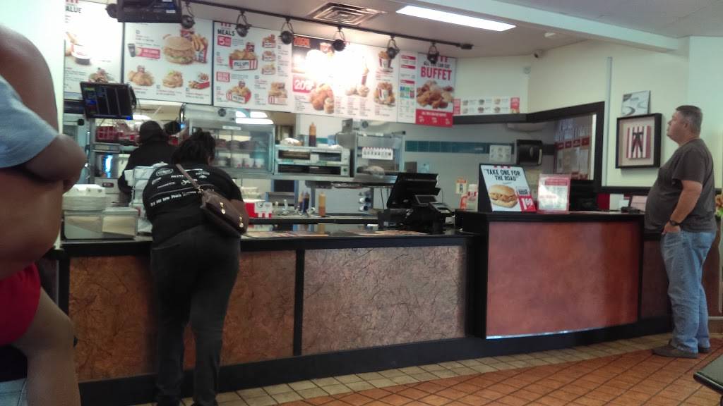 KFC | restaurant | 2051 N Highland Ave, Jackson, TN 38305, USA | 7316647432 OR +1 731-664-7432