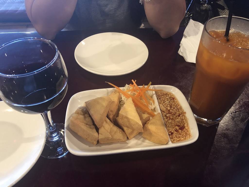 Chaba Thai Bistro | restaurant | 6434 Phelan Blvd, Beaumont, TX 77706, USA | 4098663388 OR +1 409-866-3388