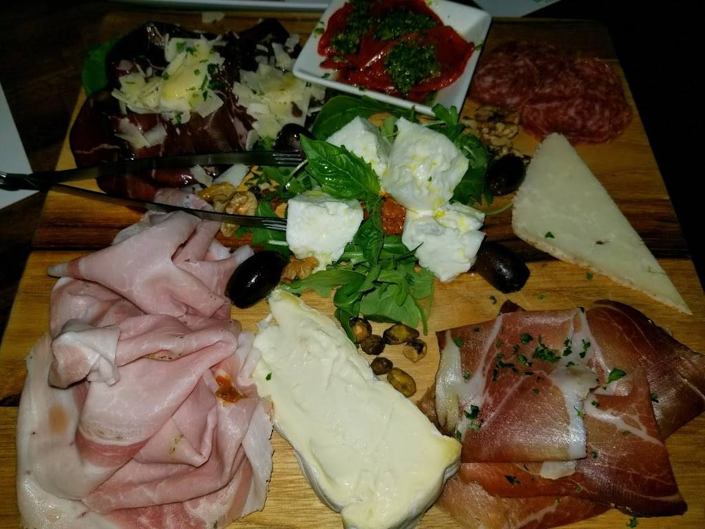 Bacco Wine Cafe | restaurant | 4100 N Wickham Rd #108, Melbourne, FL 32935, USA | 3212593456 OR +1 321-259-3456