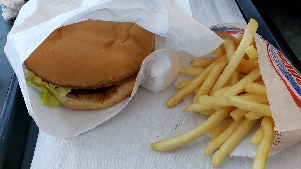 Jumbos Frozen Custard | restaurant | 1014 S Main St, West Bend, WI 53095, USA | 2623345400 OR +1 262-334-5400