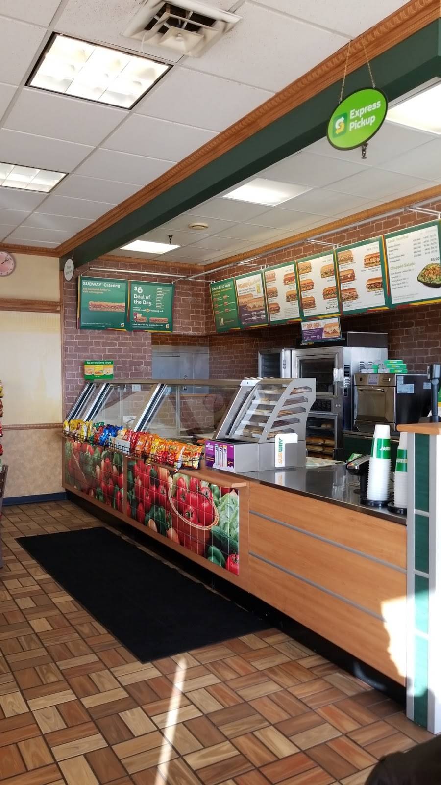 Subway Restaurants | restaurant | 684 N Milwaukee Ave, Prospect Heights, IL 60070, USA | 2246761357 OR +1 224-676-1357
