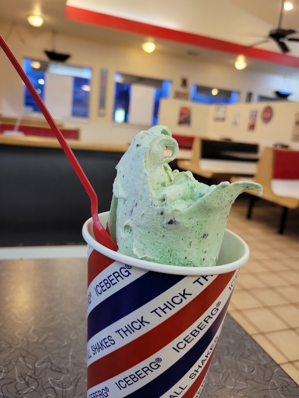 Iceberg Drive Inn - Fillmore | restaurant | 930 UT-99, Fillmore, UT 84631, USA | 4352504288 OR +1 435-250-4288