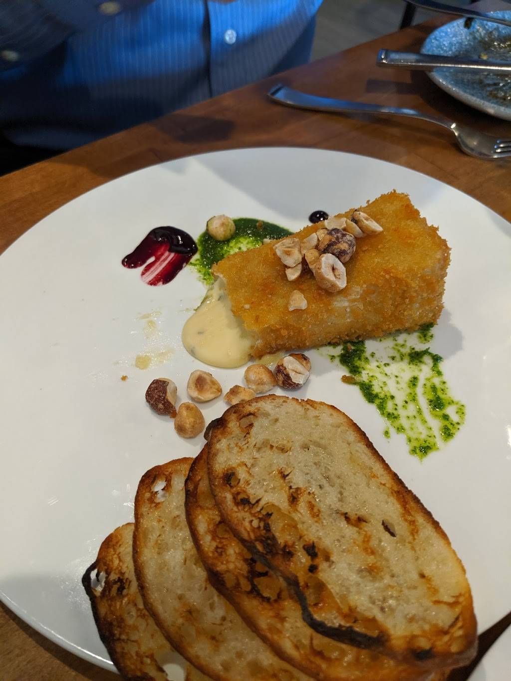 Altura Bistro | restaurant | 4240 Old Seward Hwy, Anchorage, AK 99503, USA | 9075612373 OR +1 907-561-2373