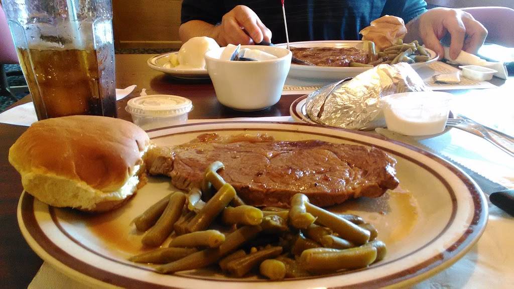 Fairway Family Restaurant | restaurant | 1280 N Jackson St, Greencastle, IN 46135, USA | 7656537849 OR +1 765-653-7849