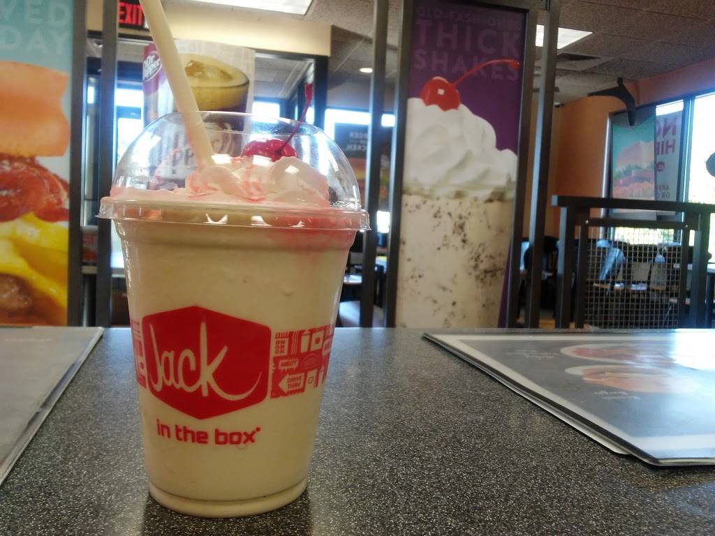 Jack in the Box | restaurant | 1992 Zumbehl Rd, St Charles, MO 63303, USA | 6369492310 OR +1 636-949-2310