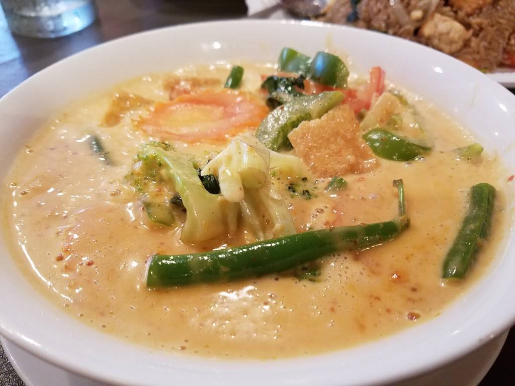 La Na Thai-French Cuisine | restaurant | 33 W State St, Media, PA 19063, USA | 6108927787 OR +1 610-892-7787