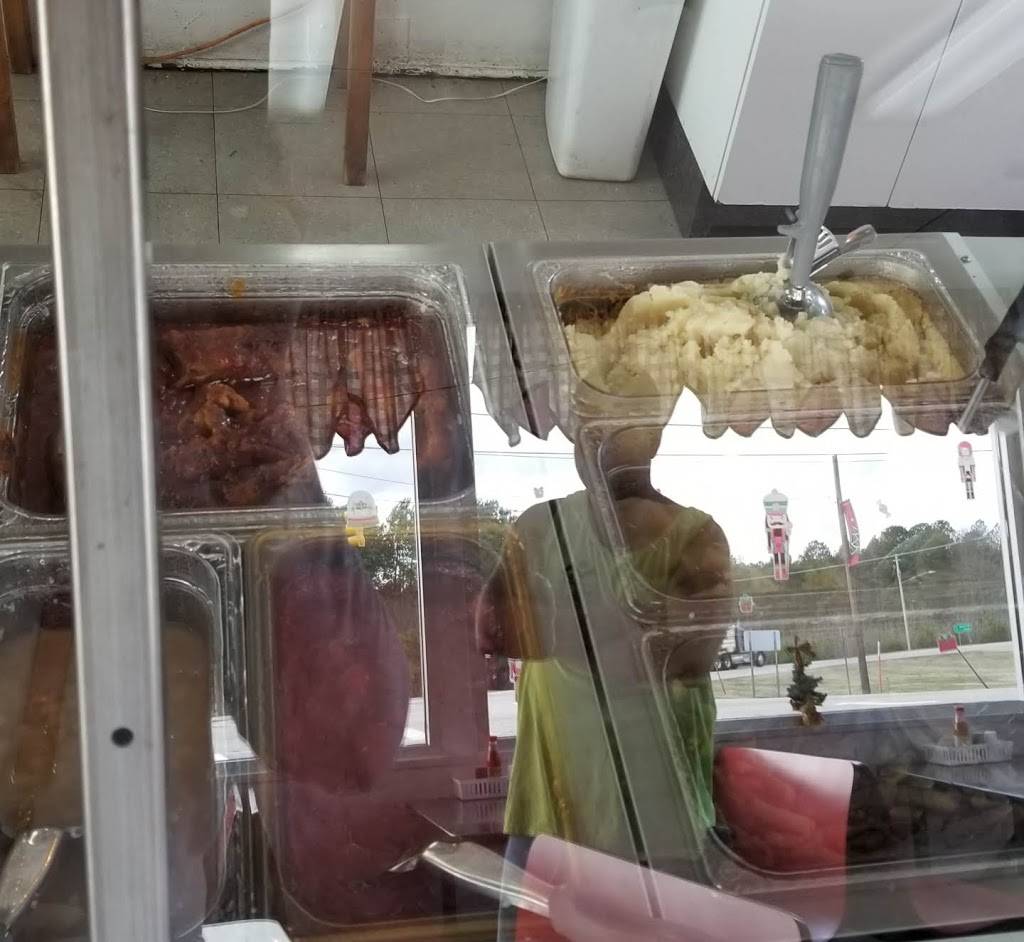 Village Dairy Bar & Grill | restaurant | 701 N Bickett Blvd, Louisburg, NC 27549, USA | 9194965700 OR +1 919-496-5700