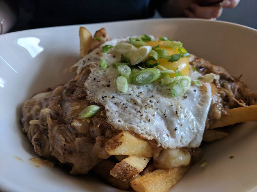 The Green Well | restaurant | 924 Cherry St SE, Grand Rapids, MI 49506, USA | 6168083566 OR +1 616-808-3566