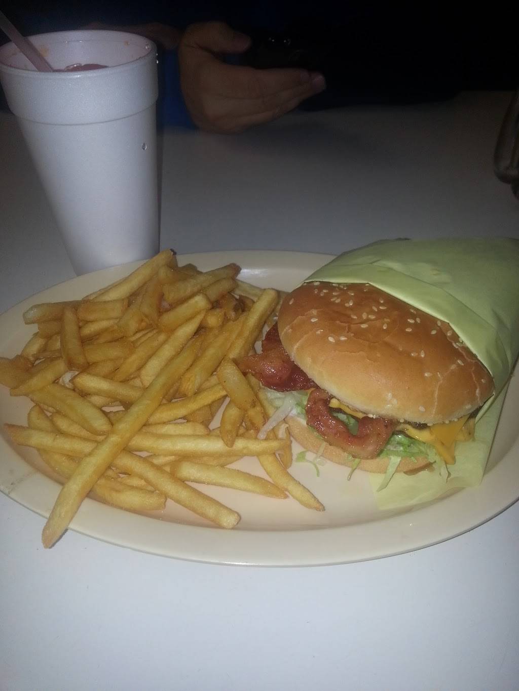 lucky greek | restaurant | 123 N McKinley St, Corona, CA 92879, USA | 9512794850 OR +1 951-279-4850