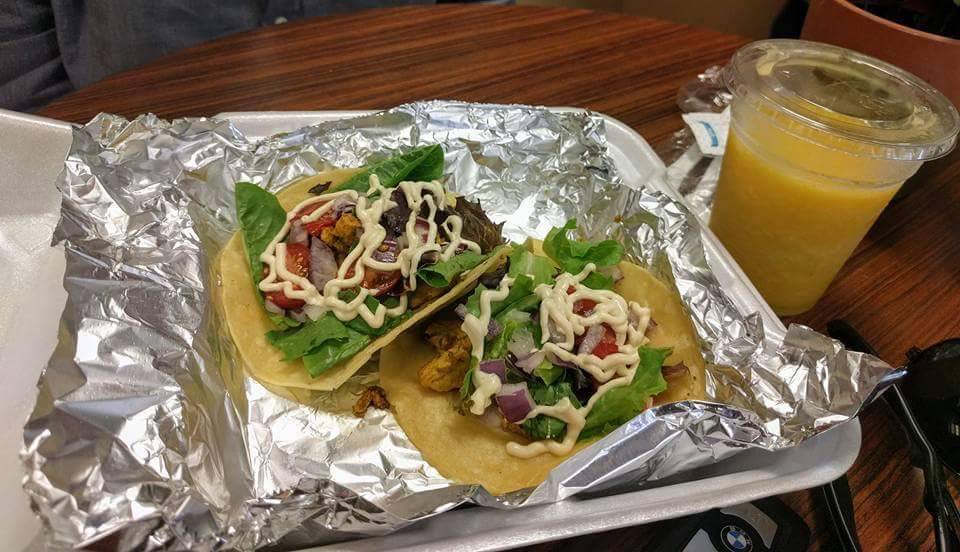 VEGGININIS PARADISE CAFE | restaurant | 15439 Mack Ave, Detroit, MI 48224, USA | 3133320447 OR +1 313-332-0447