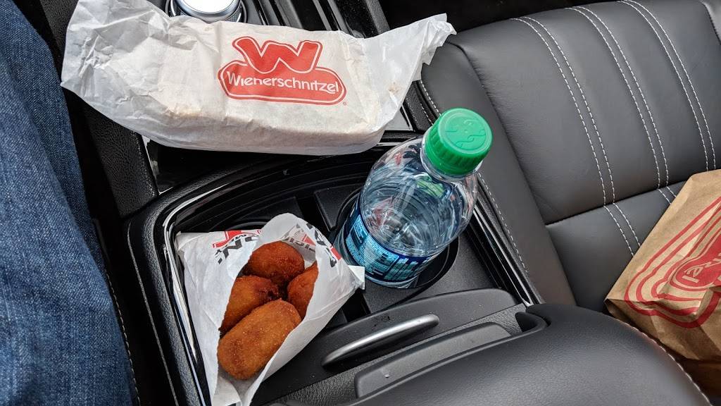 Wienerschnitzel | restaurant | 13317 Whittier Blvd, Whittier, CA 90601, USA | 5626985559 OR +1 562-698-5559