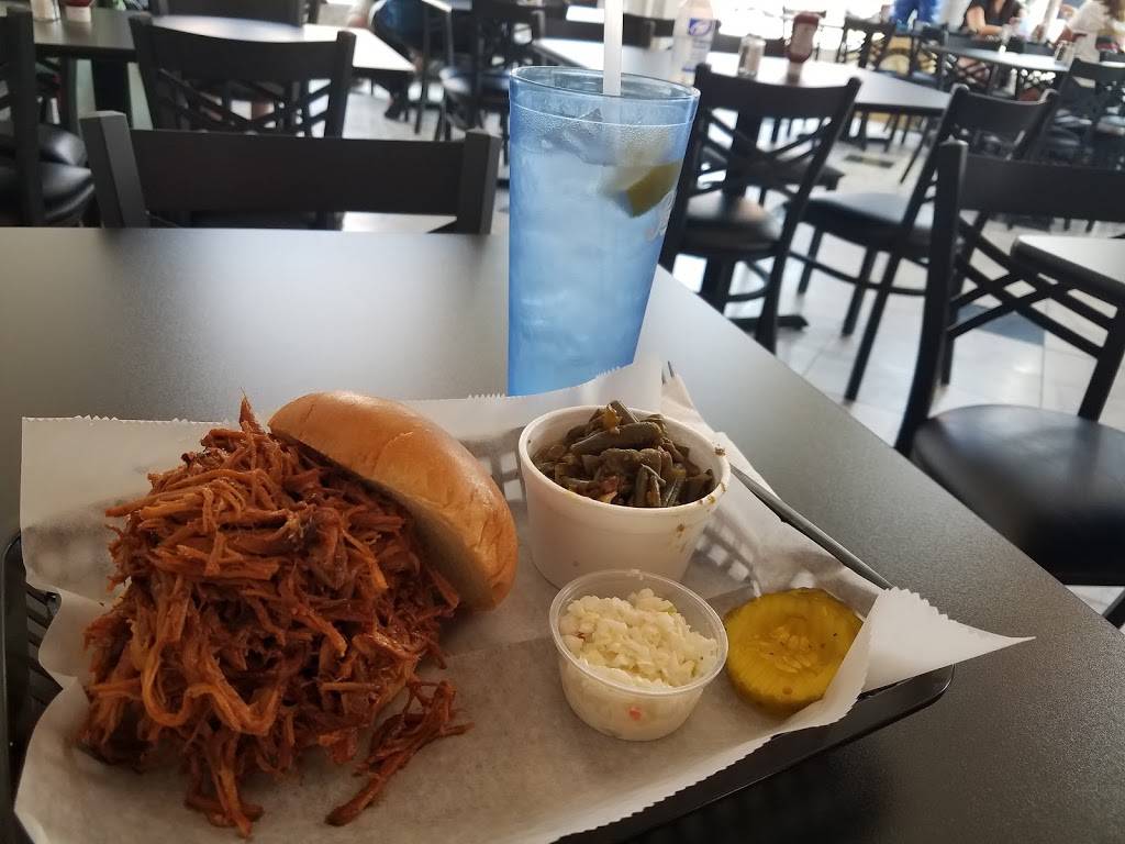 Alexander Bullitts Brewery & BBQ | restaurant | 131 N 3rd St, Bardstown, KY 40004, USA | 5023316177 OR +1 502-331-6177