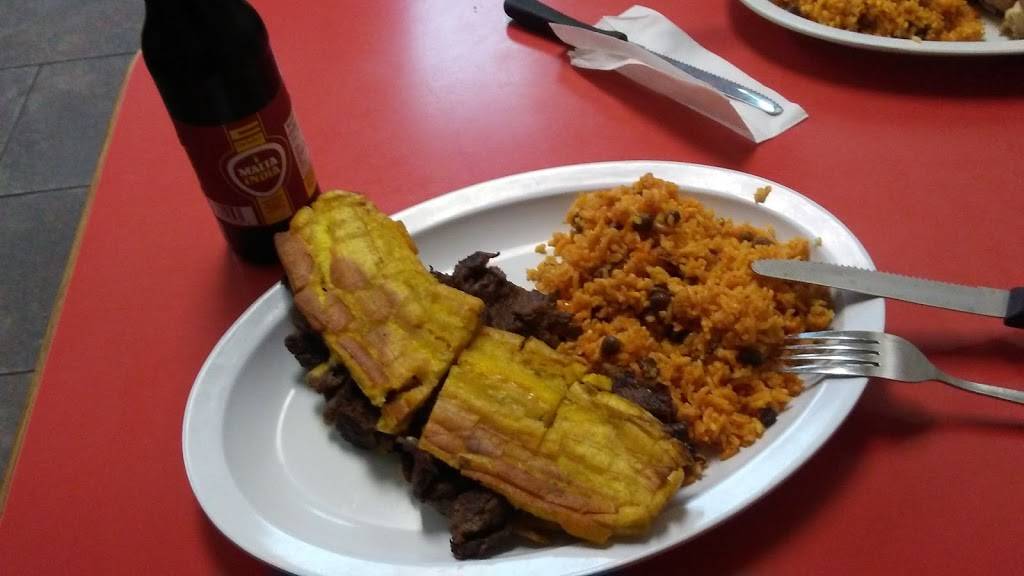 Marcelas Cafeteria | cafe | 3721 W Fullerton Ave, Chicago, IL 60647, USA | 7732526333 OR +1 773-252-6333