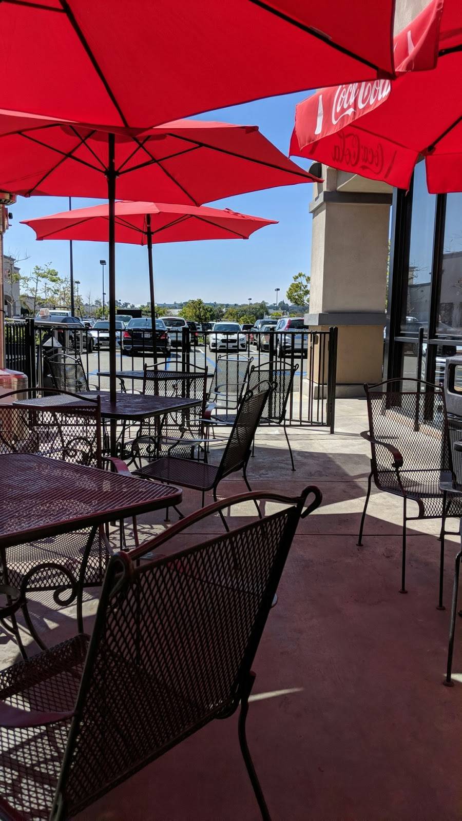 Flippin Pizza | restaurant | 2440 S Melrose Dr, Vista, CA 92081, USA | 7605988005 OR +1 760-598-8005