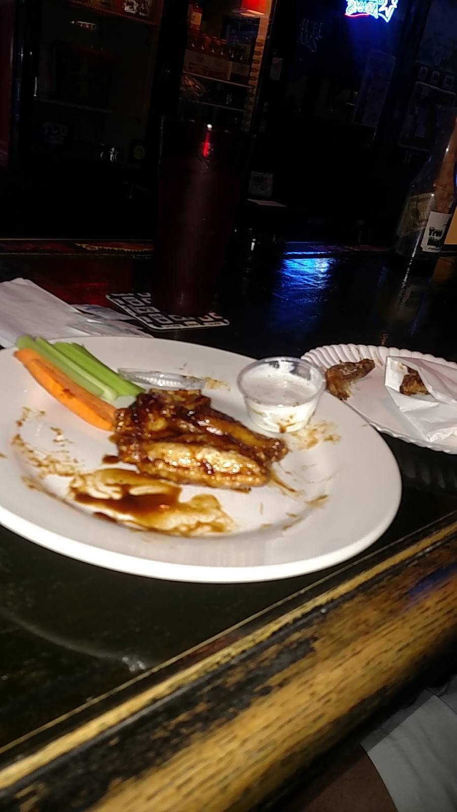 Dinos Live | restaurant | 2707 Race St #117zip, Fort Worth, TX 76111, USA | 8172222608 OR +1 817-222-2608