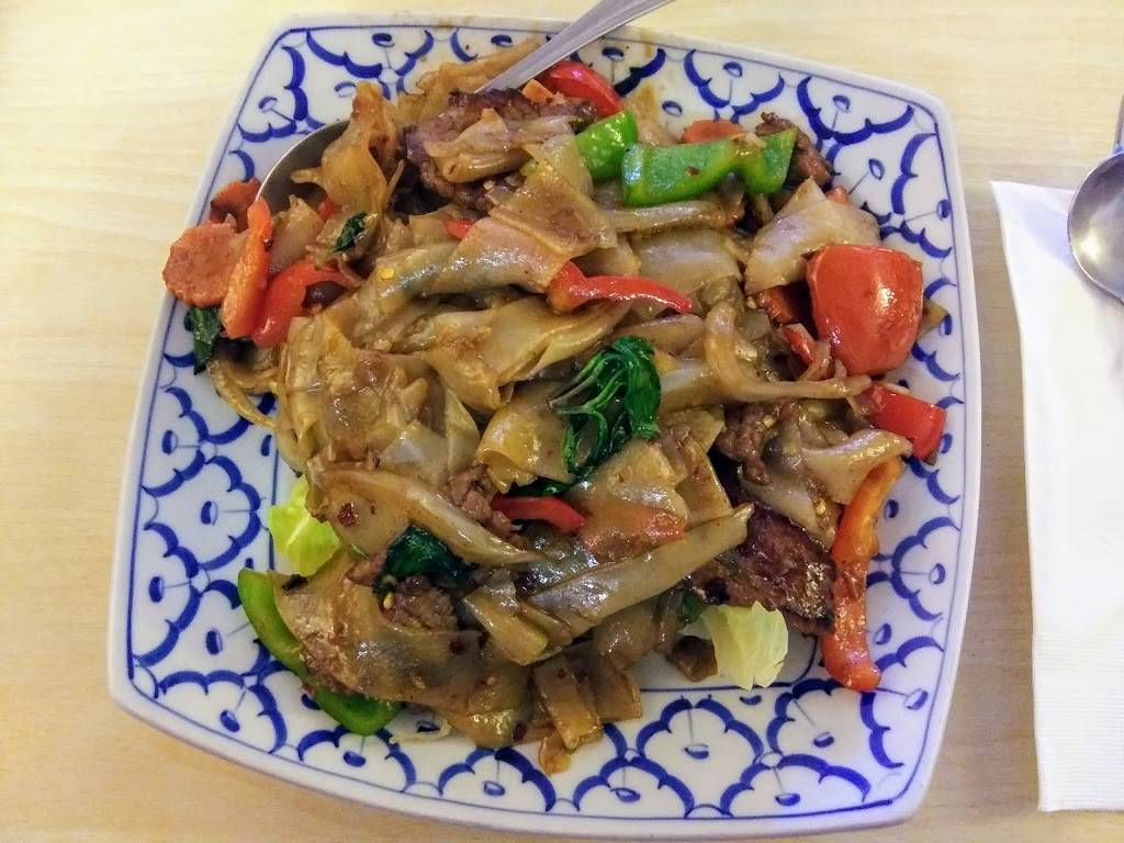 Thai House Restaurant | restaurant | 5143 Ming Ave, Bakersfield, CA 93309, USA | 6613979667 OR +1 661-397-9667