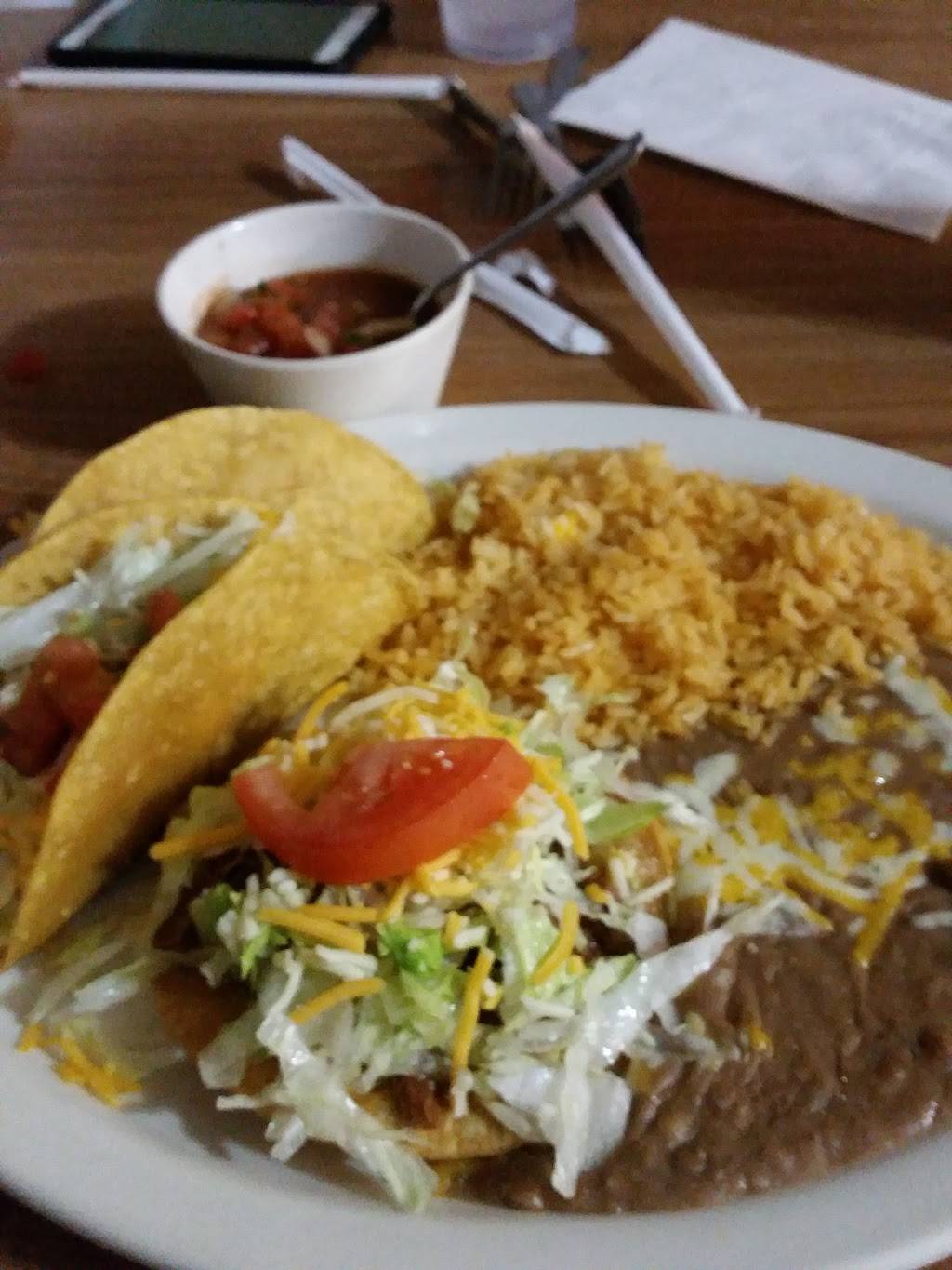 Velascos Mexican Restaurant | restaurant | 641 Academy Ave, Sanger, CA 93657, USA | 5598762666 OR +1 559-876-2666